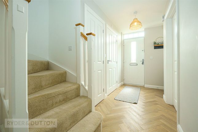 47, Poppy Gardens, Holmfirth photo 3