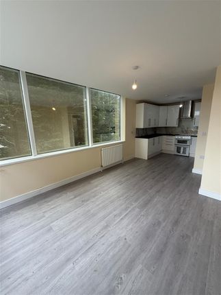 Flat 207, First Choice House, London Road, Crawley photo 5