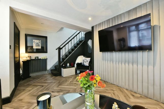 8, Wordsworth Avenue, Manchester photo 4