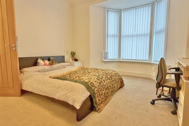 25, Clifton Crescent, Falmouth photo 4