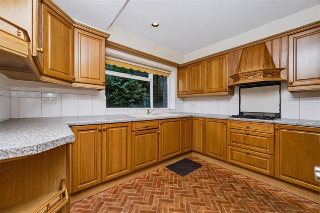 Rathmore Close, Stourbridge photo 4