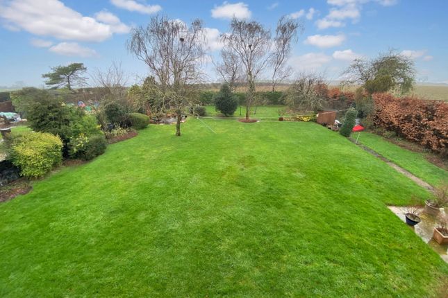 31, Belton Lane, Grantham photo 2