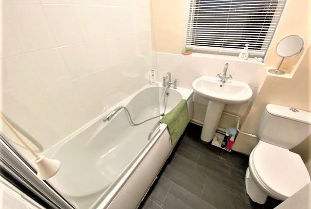 5, Angell Lane, Spalding photo 2