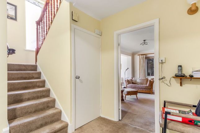 9, Thrush Lane, Cuffley photo 2