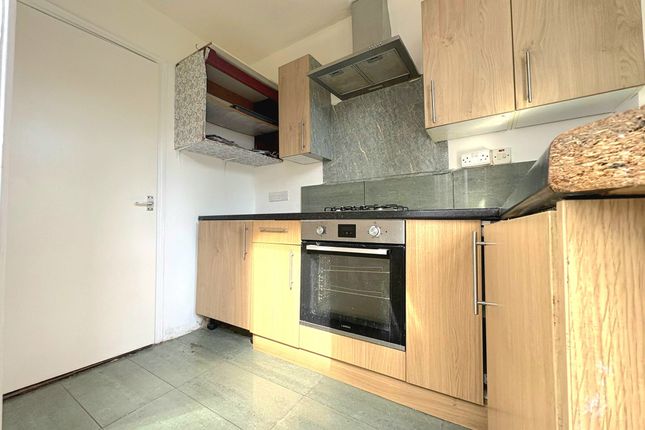 2a, Graham Road, Harrow photo 3