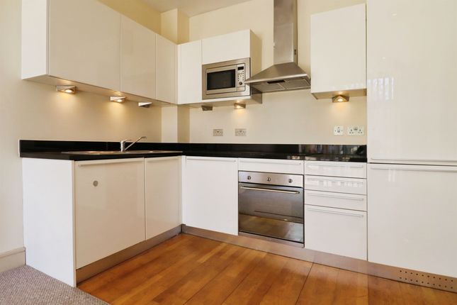 Apartment 17, Woodlands, Hayes Road, Penarth photo 4