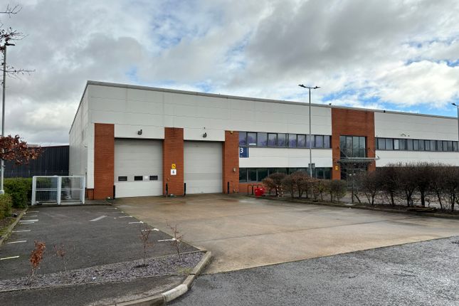 Industrial to let in Unit 3 Links Industrial Estate, Popham Close, Hanworth