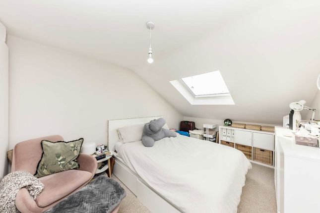 38B, Tresco Road, London photo 4