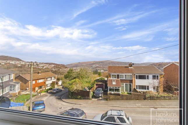 24, Coed Isaf Road, Pontypridd photo 2
