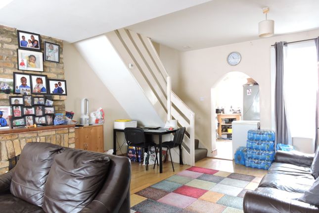 32, Garfield Road, Enfield photo 5