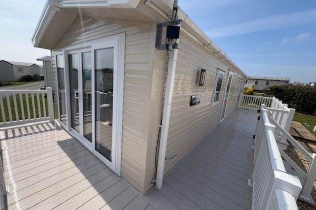 Willerby Linwood, Main Road, Wareham photo 2