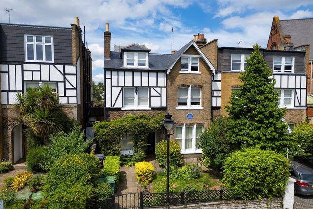 Flat for sale in Elsworthy Road, Primrose Hill, London