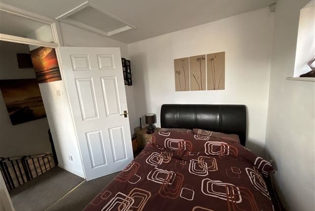 Town house for sale in Thorpe Drive, Waterthorpe, Sheffield