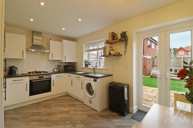32, Nether View, Chesterfield photo 4