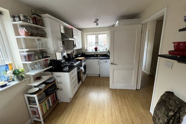Hipley Street, Woking photo 5