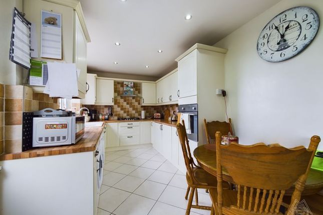 End terrace house for sale in Usk Road, Aveley, South Ockendon