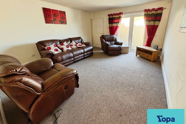 29, Swithin Drive, Stoke-on-trent photo 3