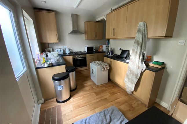 3, Henley Terrace, West Yorkshire photo 3