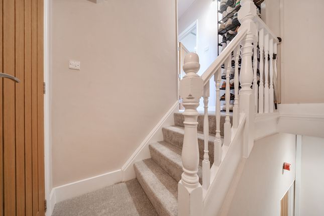 Flat 5, 401, Bath Road, Bristol photo 2