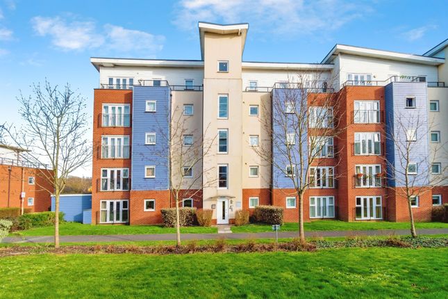 Flat for sale in Alexander Square, Eastleigh