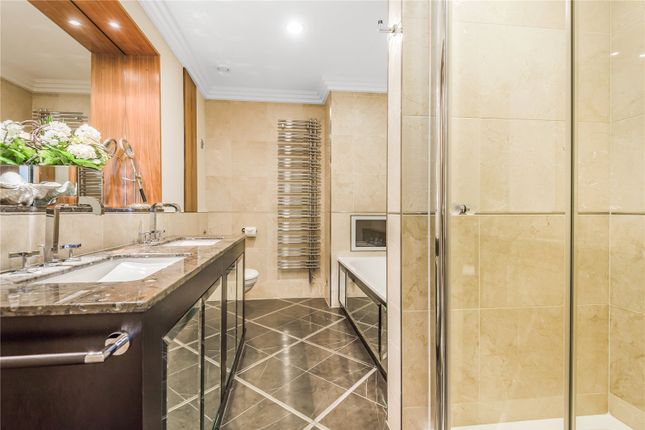 Principal Bathroom