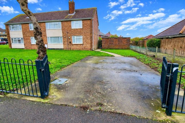 109, The Twitchell, Nottinghamshire photo 2