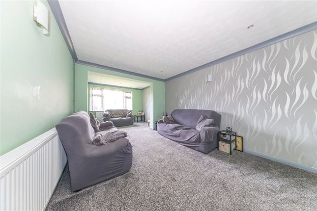 25, Seaford Close, Bedfordshire photo 4