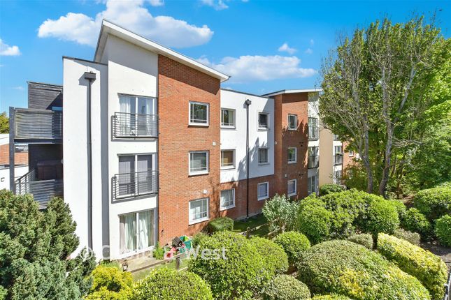 Kingston Square, Buffers Lane, Leatherhead photo 4