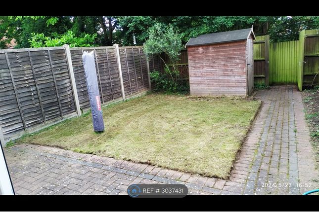 Albacore Way, Hayes photo 4