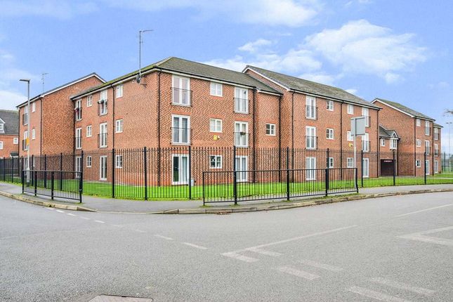 Thumbnail Flat to rent in Lawnhurst Avenue, Wythenshawe, Manchester