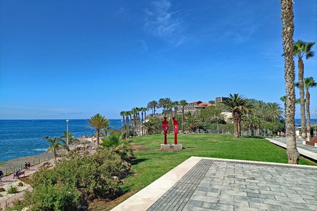 Villa for sale in Terraza Del Duque, Playa Del Duque, Tenerife, Spain