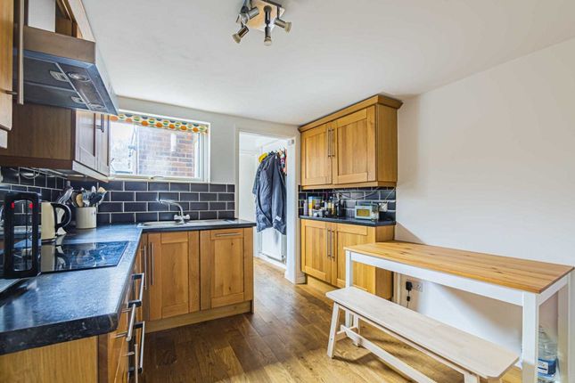 Terraced house to rent in George Street, Berkhamsted