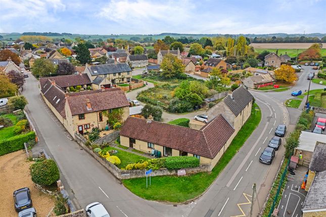 The Old Forge, 5, Manor Farm Court, Titchmarsh photo 4