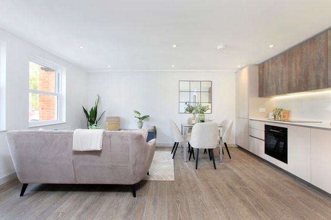 Flat for sale in Roskell Road, Putney, London