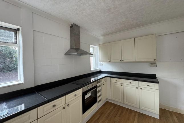 Shepton Crescent, Nottingham photo 3