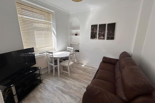42, Green Street, Swansea photo 2