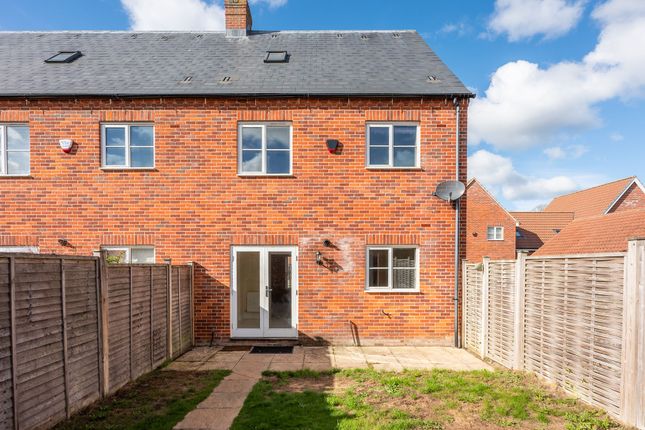 27 Eccles Way, Holt photo 4