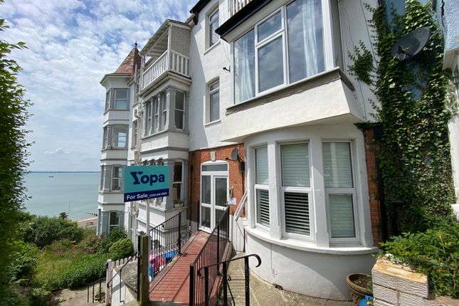 Thumbnail Flat for sale in San Remo Parade, Westcliff-On-Sea