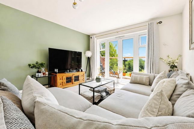 39, Sir Bernard Paget Avenue, Ashford photo 2