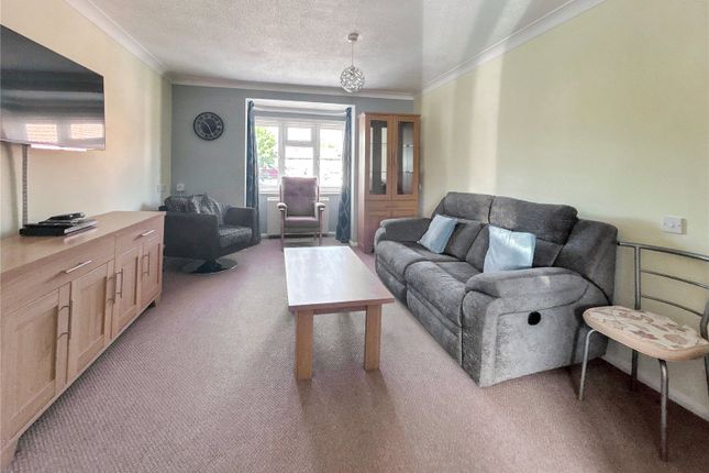 12, Fountain Court, Sidcup photo 2