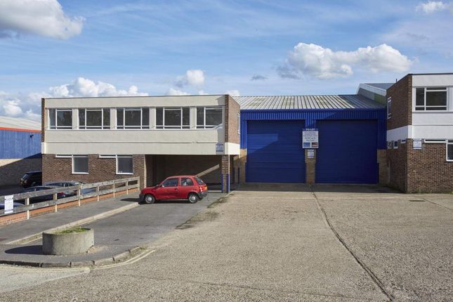 Light industrial to let in Unit 6, Multipark Norcot, Reading