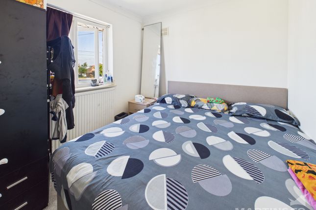Flat 35A, Orchard Way, West Street photo 5