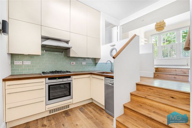 Flat 3, 24, Weston Park, London photo 3