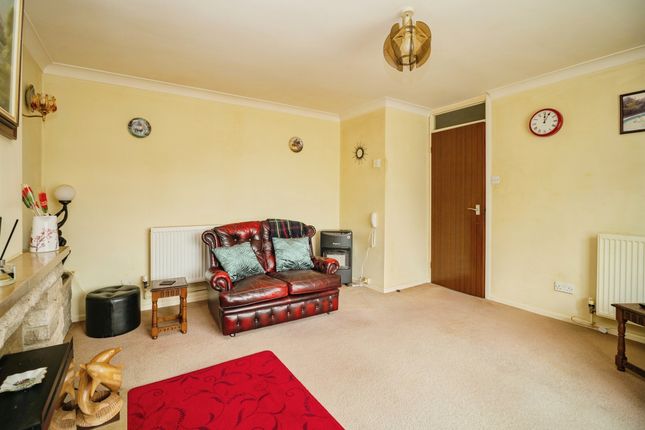 15, Fosse Green, Dorchester photo 3