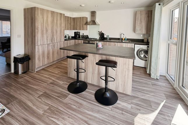 4 Campanula Grove, Telford photo 3