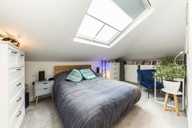 Flat 3, 41, Oxford Road, London photo 4