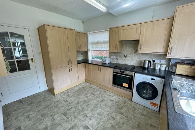7, Whinfield Road, Darlington photo 4