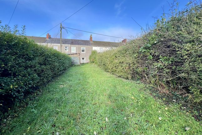 37, Gwendraeth Town, Kidwelly Carmarthenshire photo 2