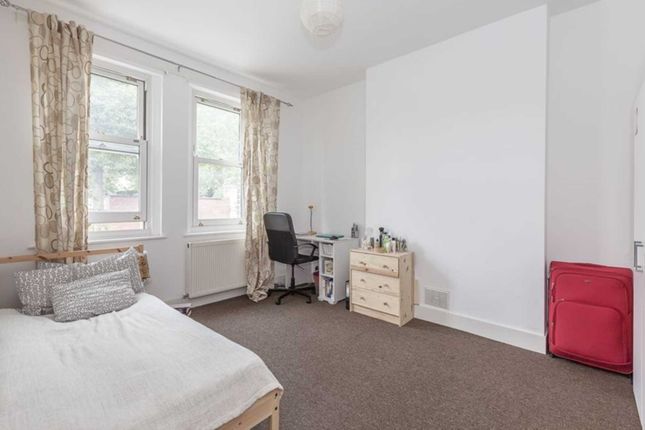 Thumbnail Flat to rent in Market Road, Caledonian Road