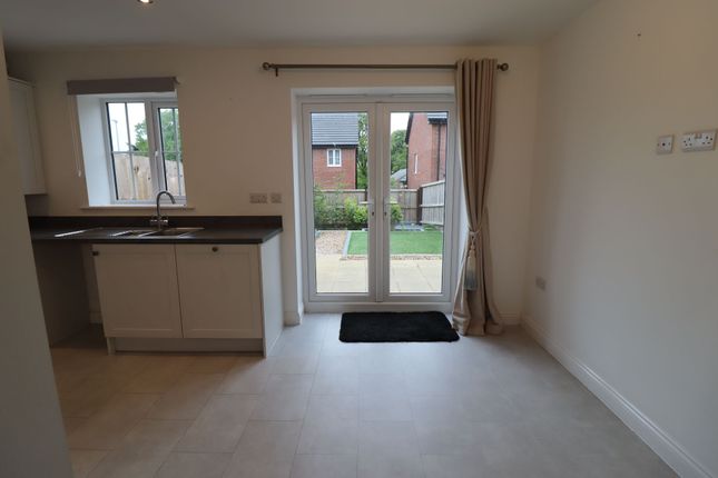 47 Brackenwood, Blackburn photo 4